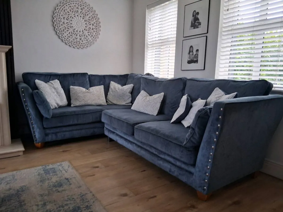 Lorenzo Sofa Set & Ottoman - Image 1