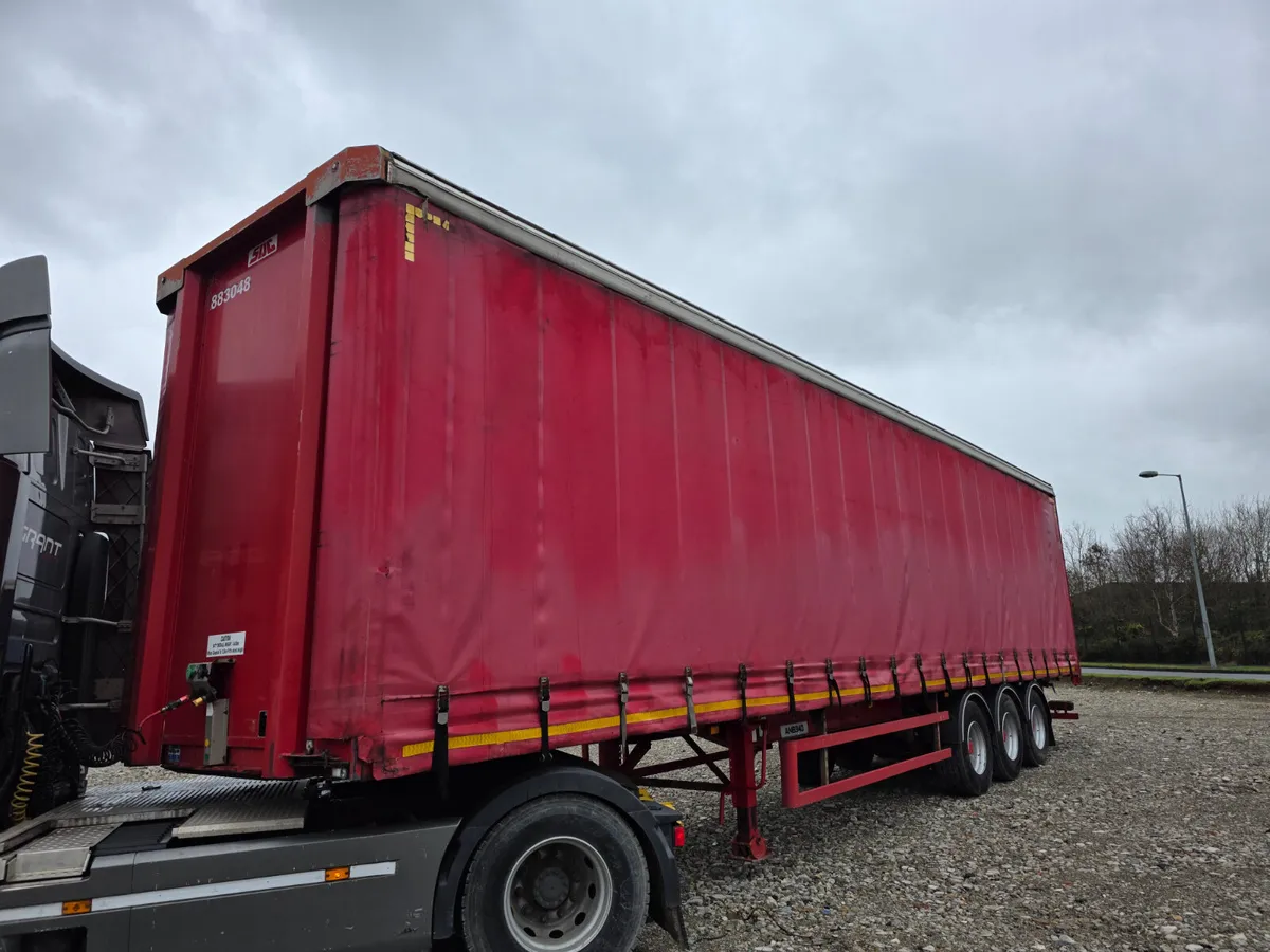 2012 SDC Curtainside - Image 1