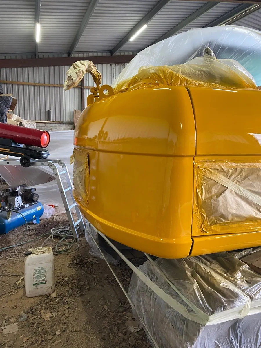 Hitachi-Digger-TractorOn- Site respray industrial - Image 4