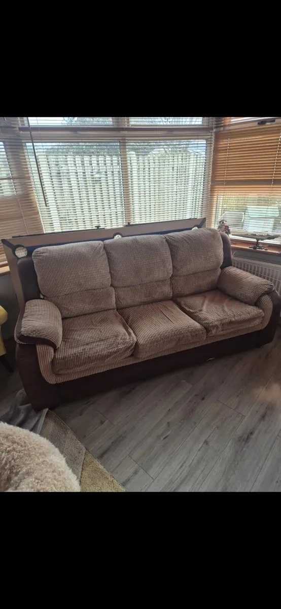 Large sofabed - Image 1