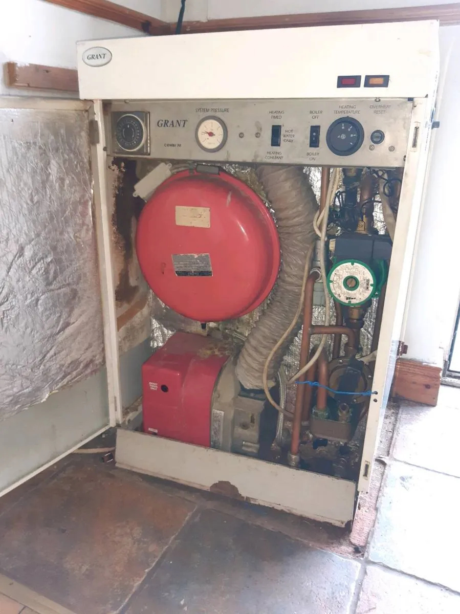 Oil boiler - Image 3