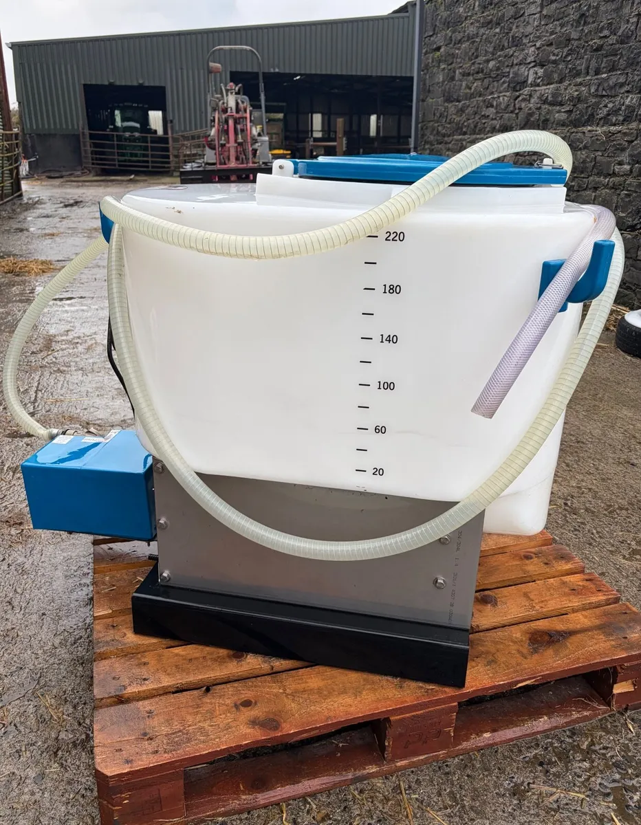 Milk mixer/feeder - Image 4