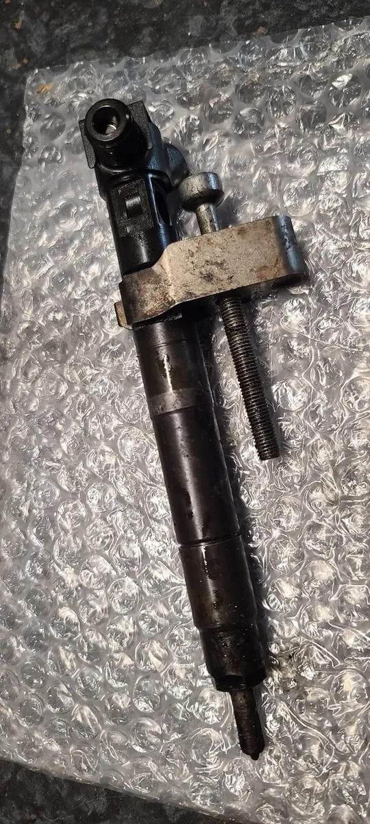 Mercedes W212 OEM Injectors x4 - Image 2