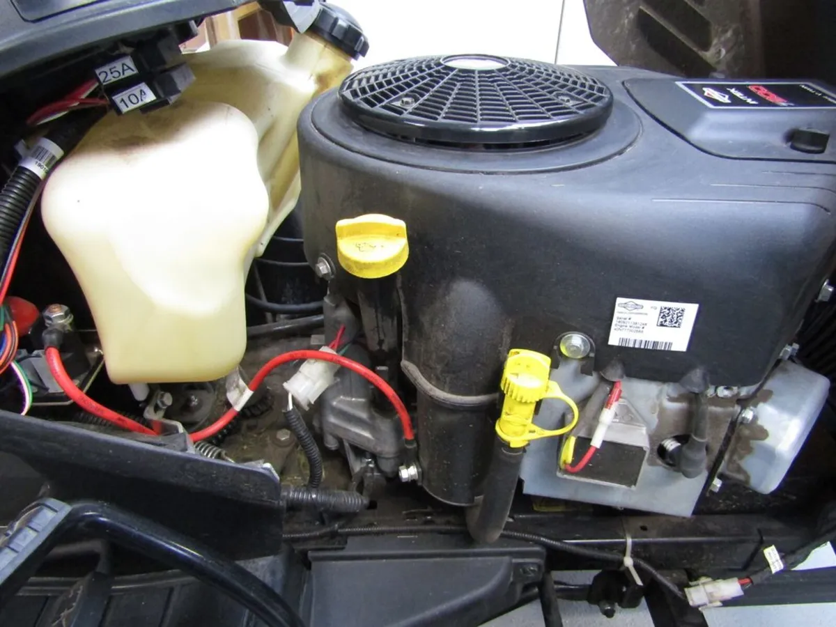 Stiga Ride on Mower - Image 4