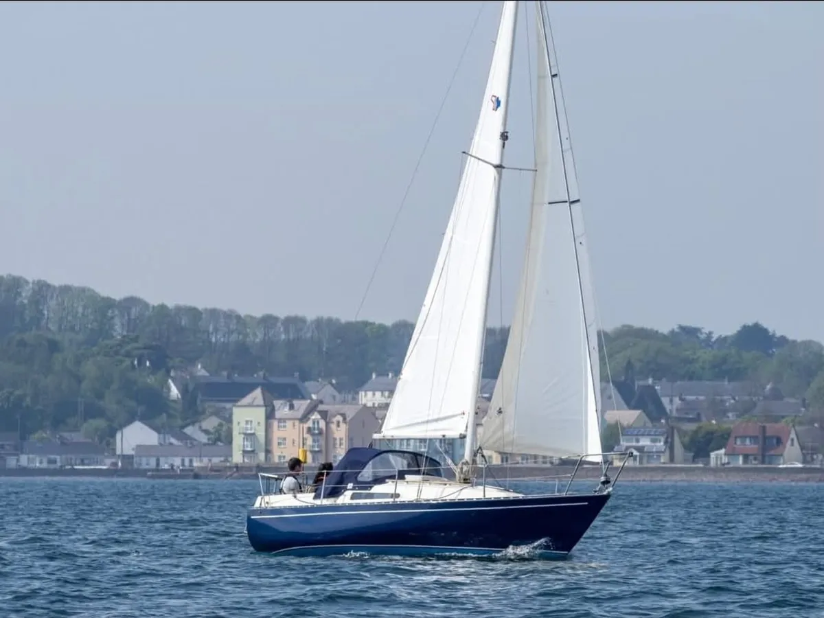 Sadler 25 sailing yacht boat in beautiful order - Image 1