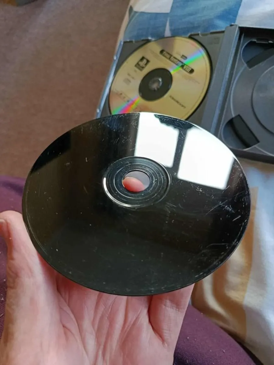 Final Fantasy Viii (8) Ps1 Platinum - Image 4