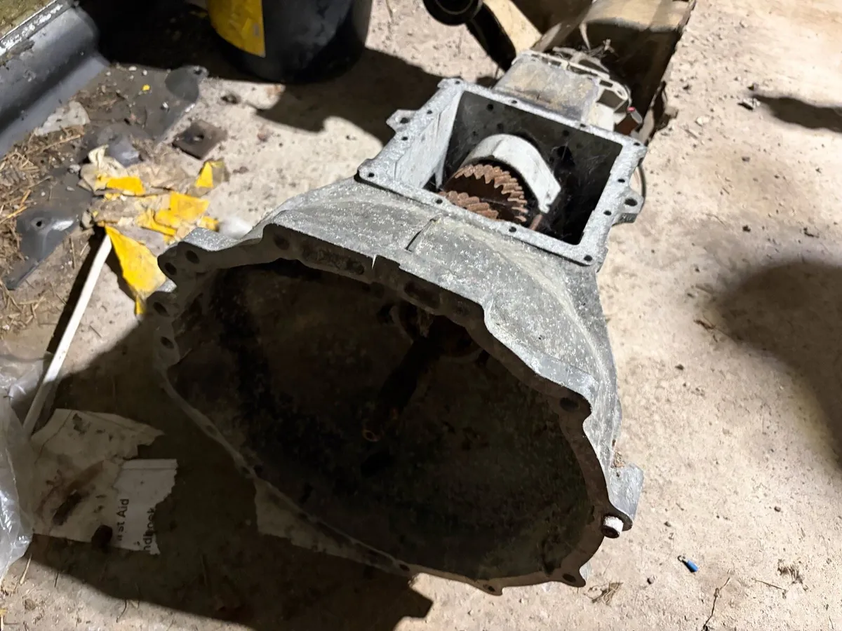 L200 gearbox - Image 1