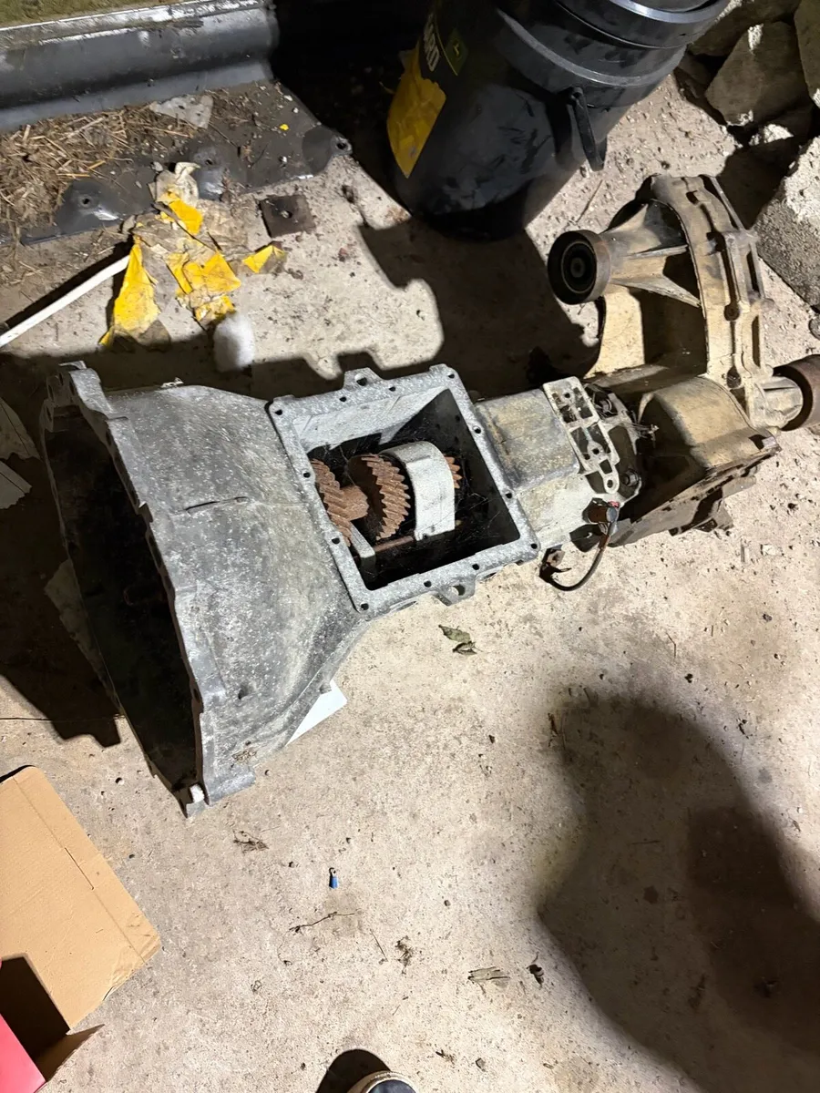 L200 gearbox - Image 2