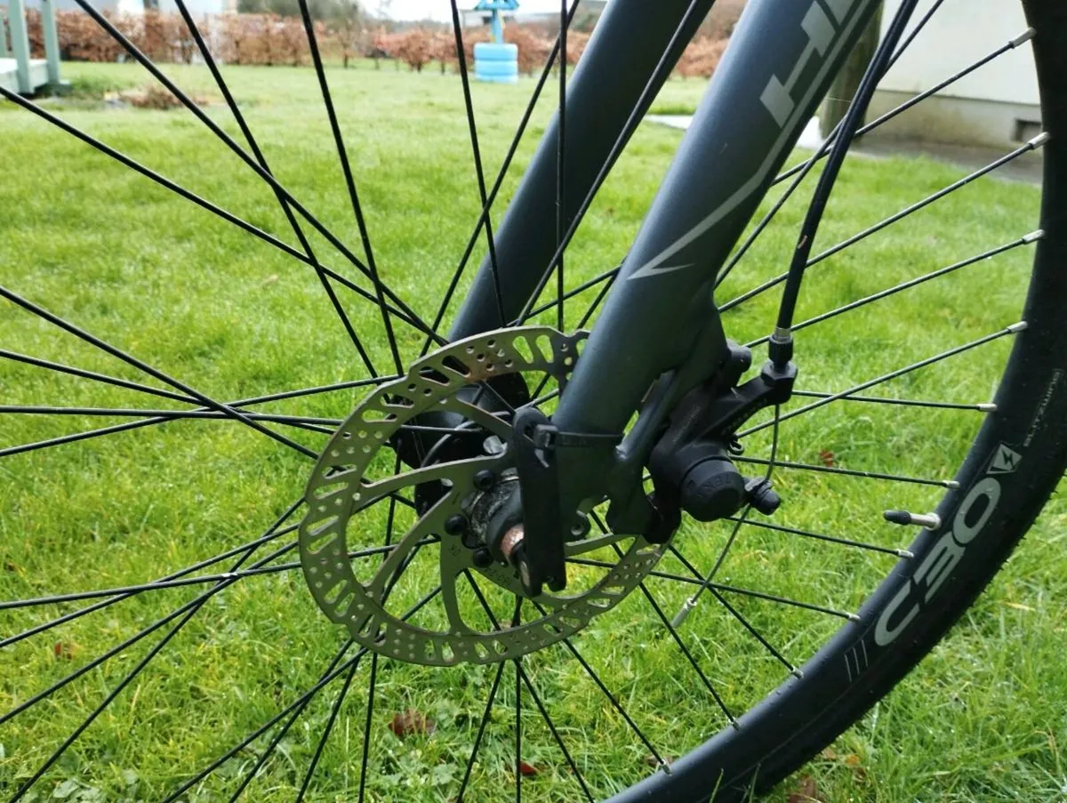 Electric pedal assist road bike - Image 4