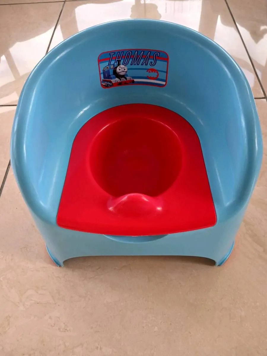 Baby bath + potties. - Image 4