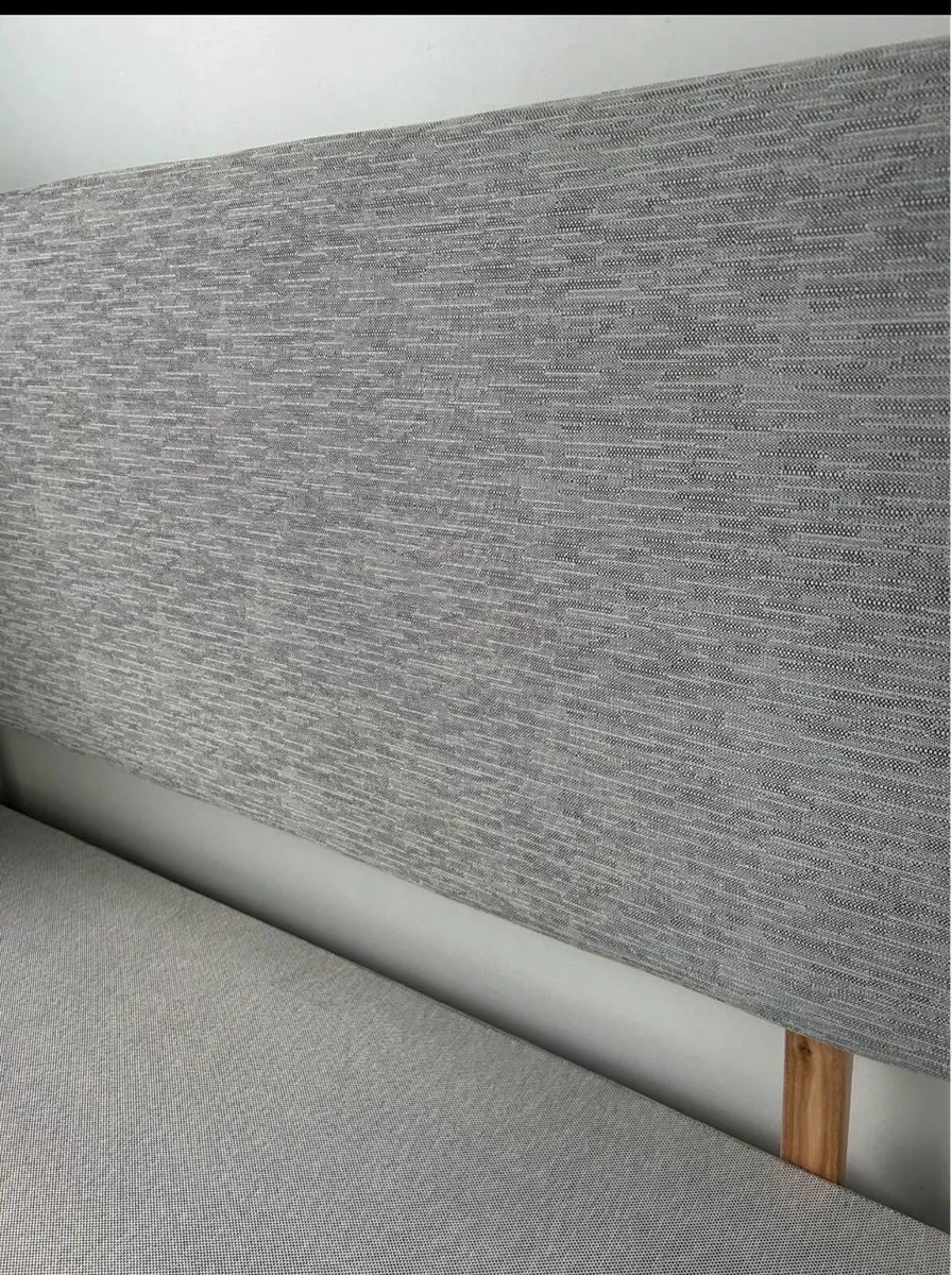 King size bed - Image 3