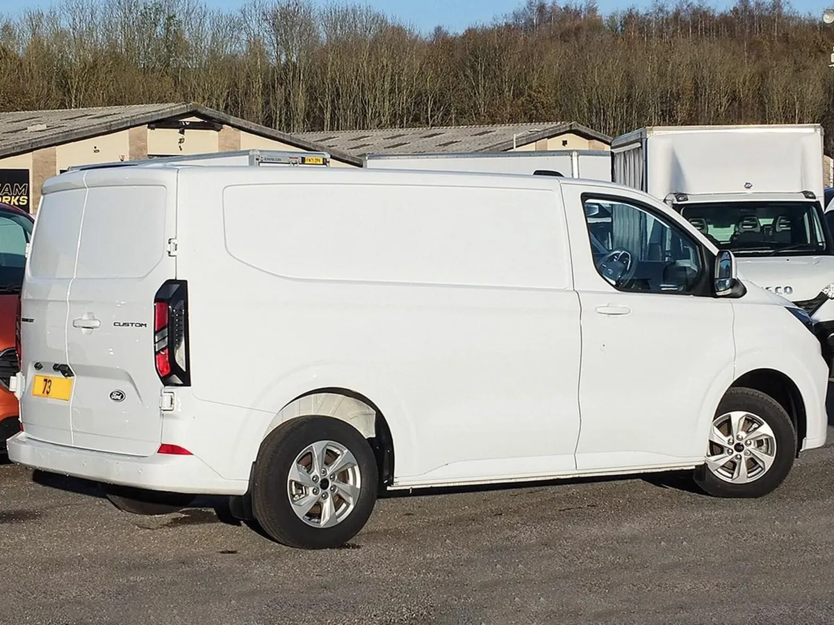2023 Ford Transit Custom Panel Van - Image 4