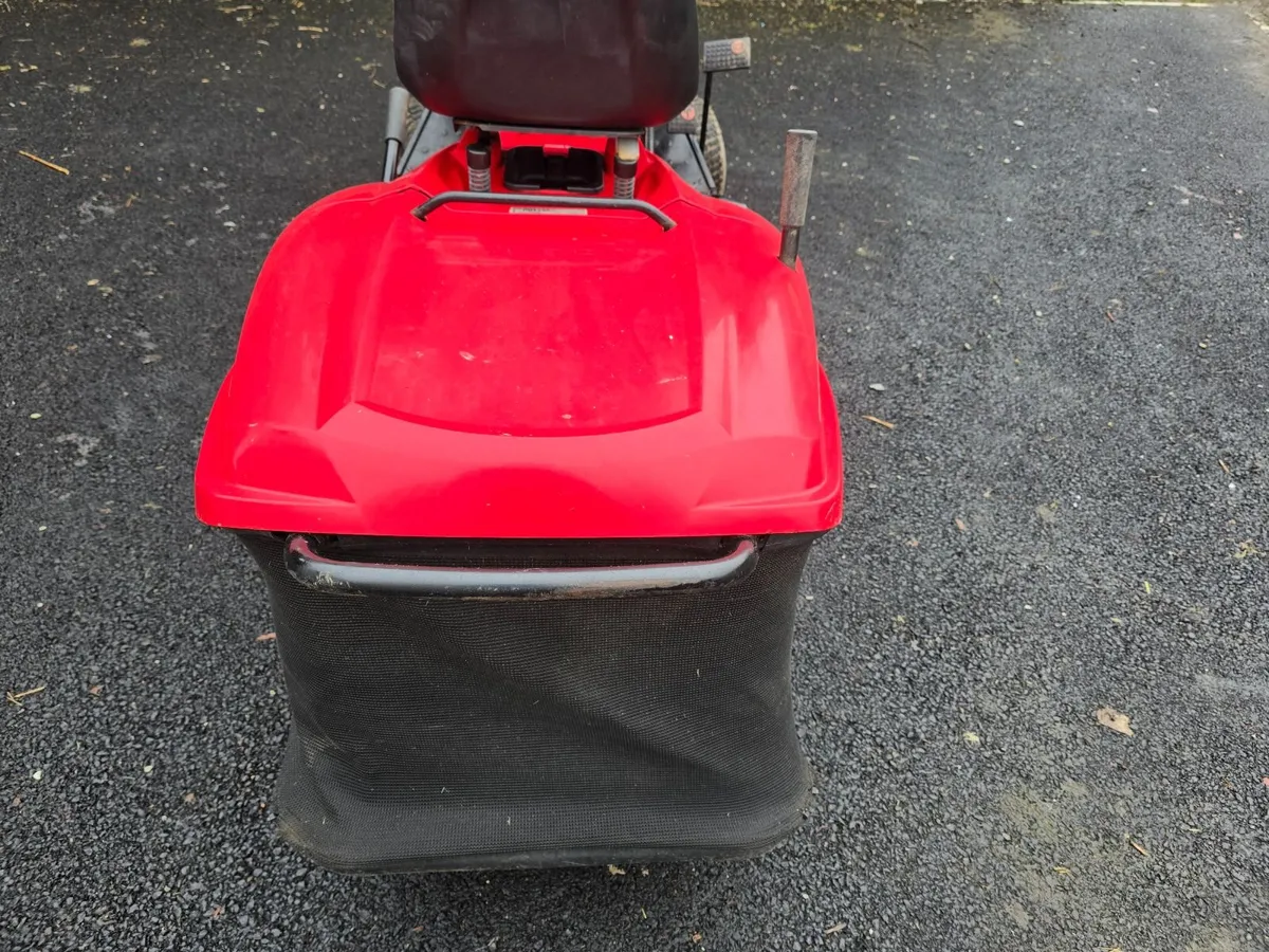 Ride on mower - Image 1