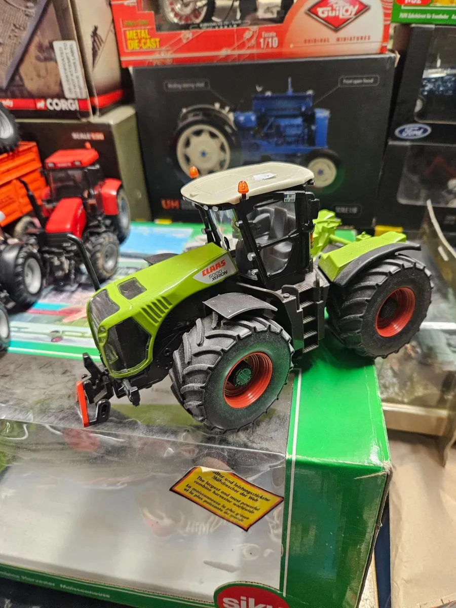 Britain's Siku Class Tractor