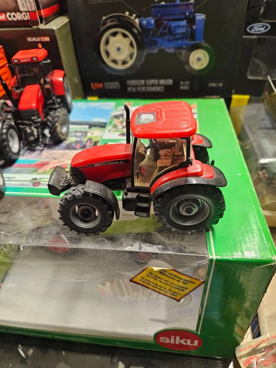 Britain's Siku Case Tractor