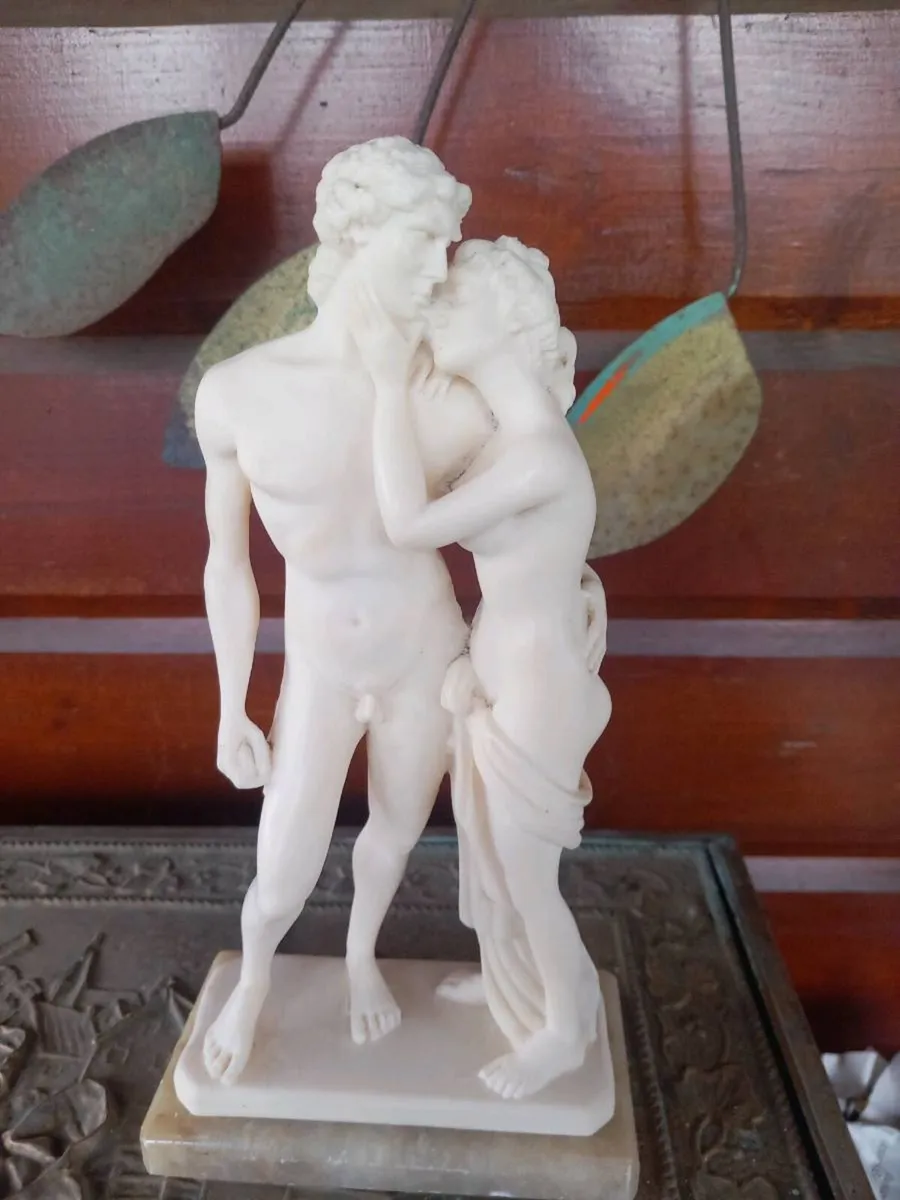 Venus Adonis sculpture on marble base D18 post 7e - Image 1