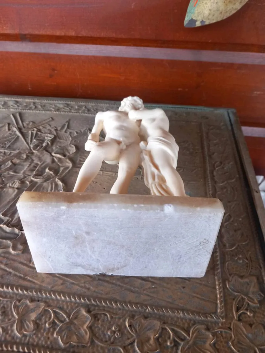 Venus Adonis sculpture on marble base D18 post 7e - Image 4