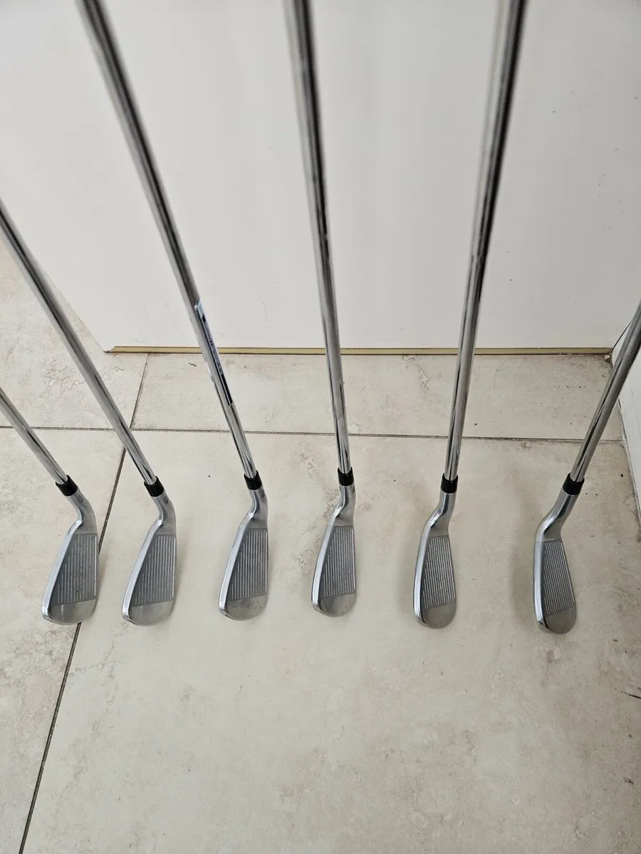 Taylor Made Golf Clubs - Image 3