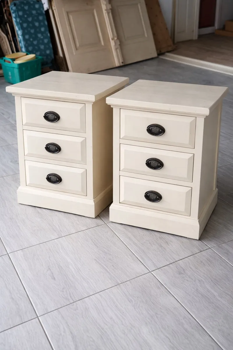 Pair of Cream Bedside Lockers – €60 Each