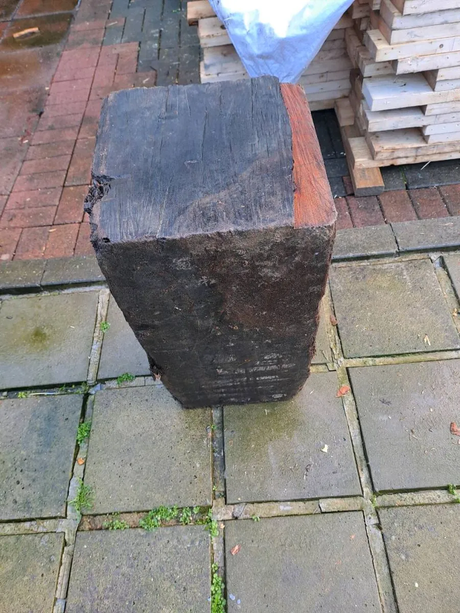 Block of old oak wood - Image 3