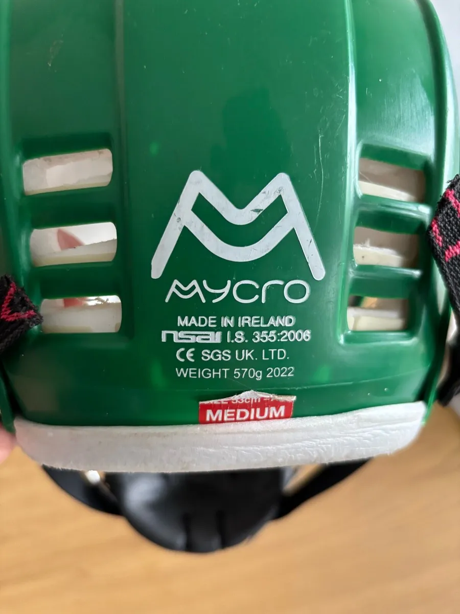 Hurling helmet - Image 3