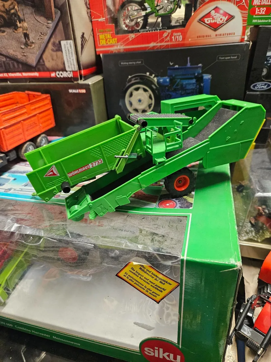 Britain's Siku Harvester - Image 1