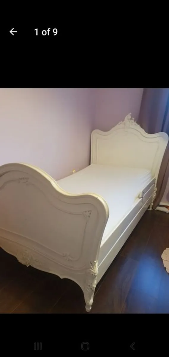 Single bed - Image 1