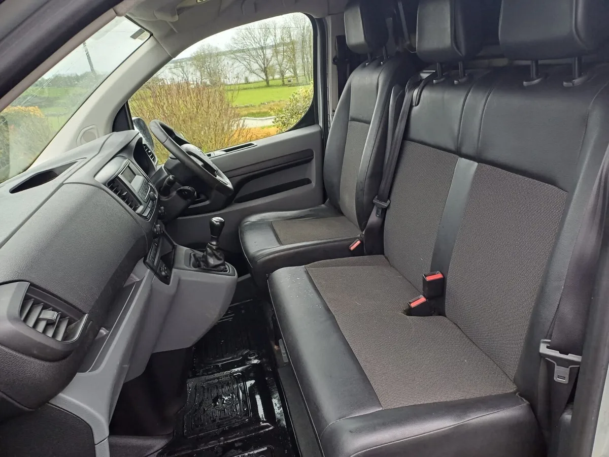 Toyota Proace van - Image 4
