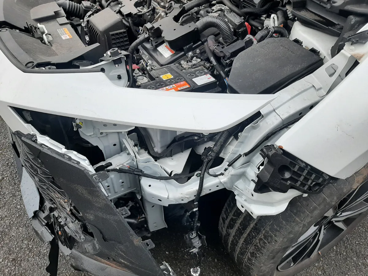 TOYOTA CHR HYBRID AUTOMATIC, NEW MODEL - Image 3