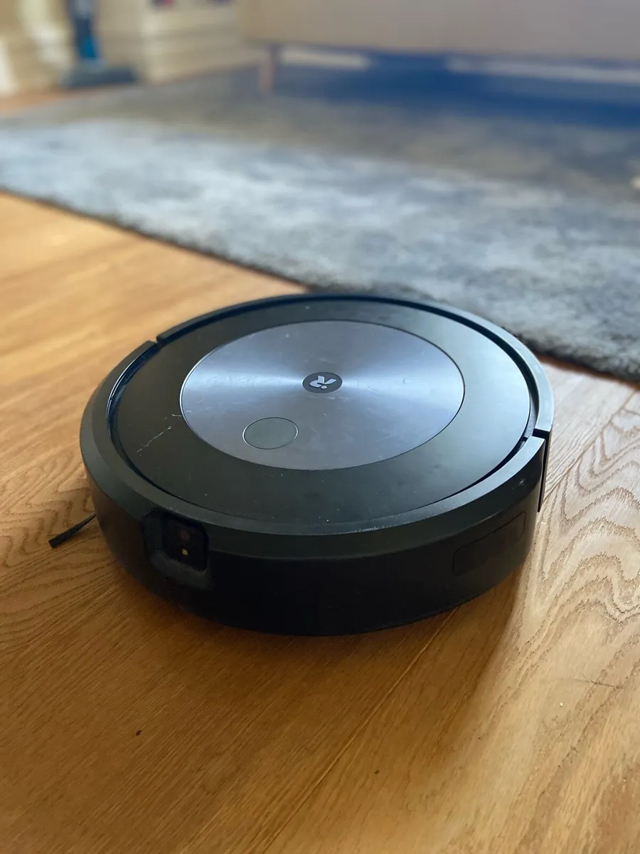 Robot Vacuum - Image 1