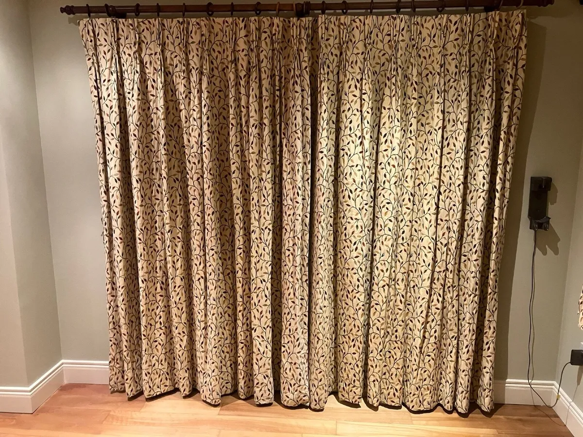 2 pairs of fully lined Curtains for Sale. - Image 1