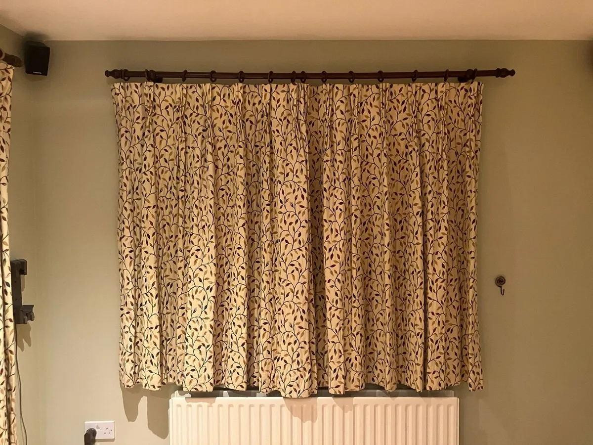 2 pairs of fully lined Curtains for Sale. - Image 3