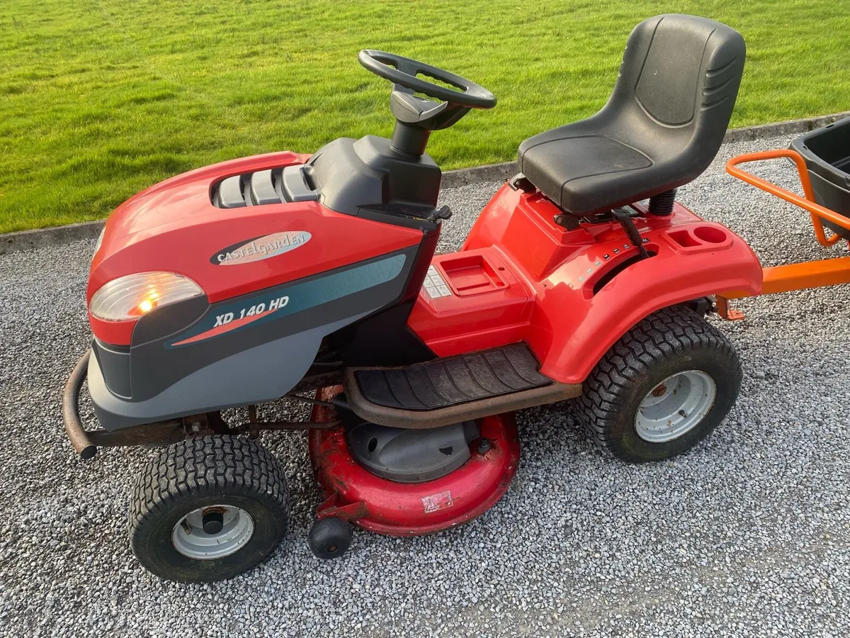 Castle Garden lawnmower and Trailer - Image 4