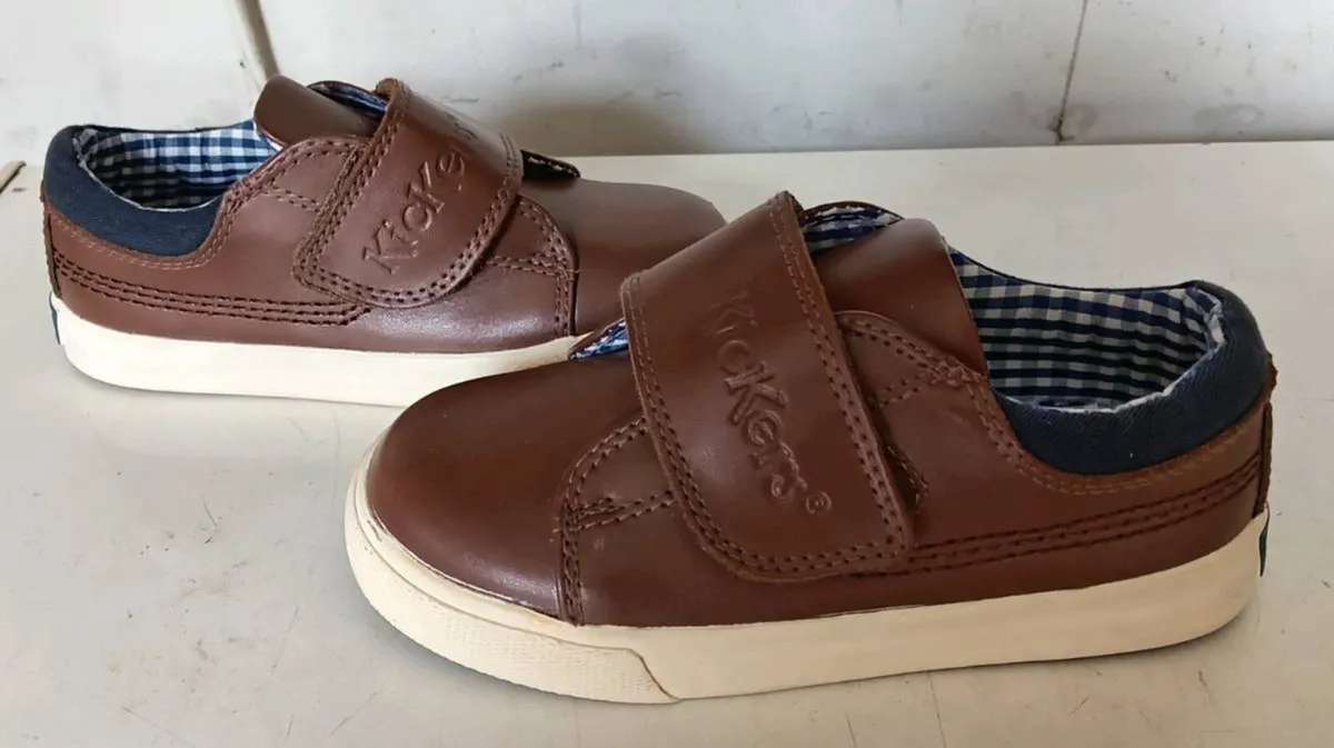 Childrens Kickers Brown Shoes - Image 1