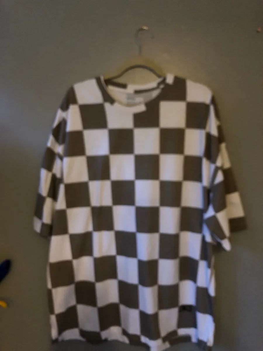 Mens new teeshirt size XL €5 - Image 4