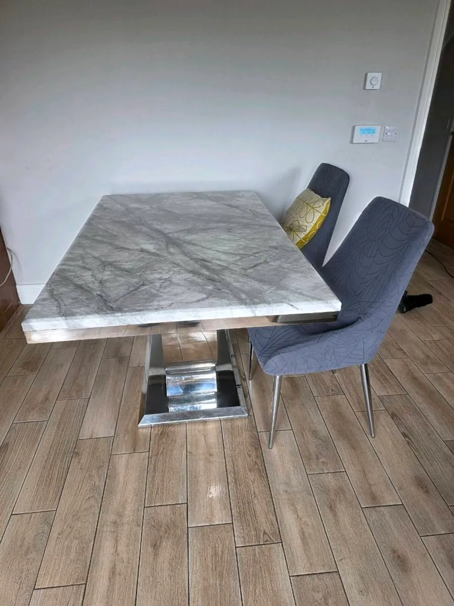 Kitchen table - Image 3