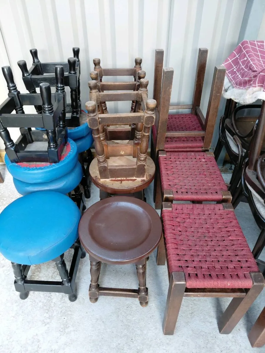 Bar stools and pub furniture - Image 4