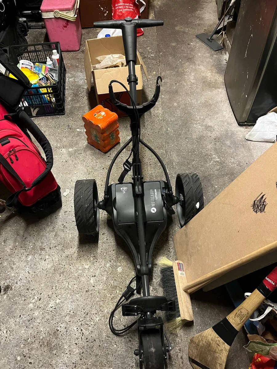 Motocaddy electric golf trolley - Image 2