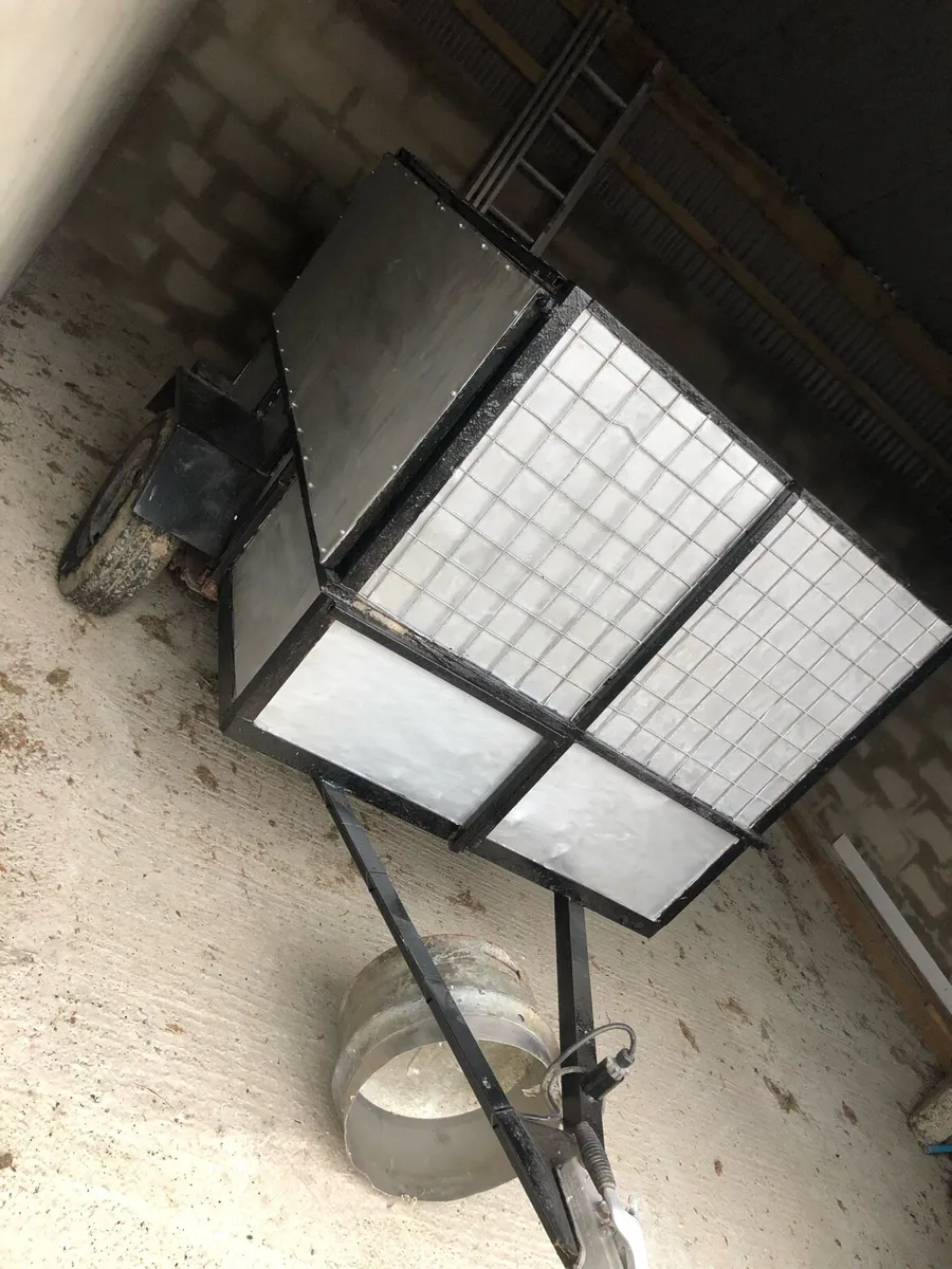 small livestock trailer - Image 1