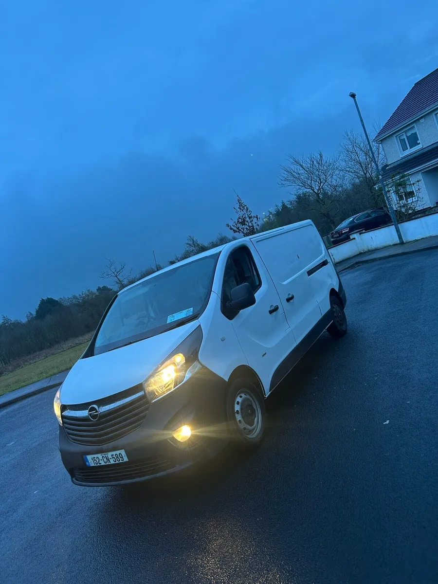 2015 Opel Vivaro - Image 1