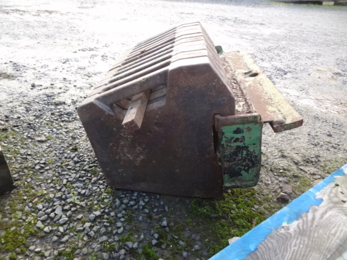 MF Massey Ferguson 45KG Tractor Weight slices - Image 3