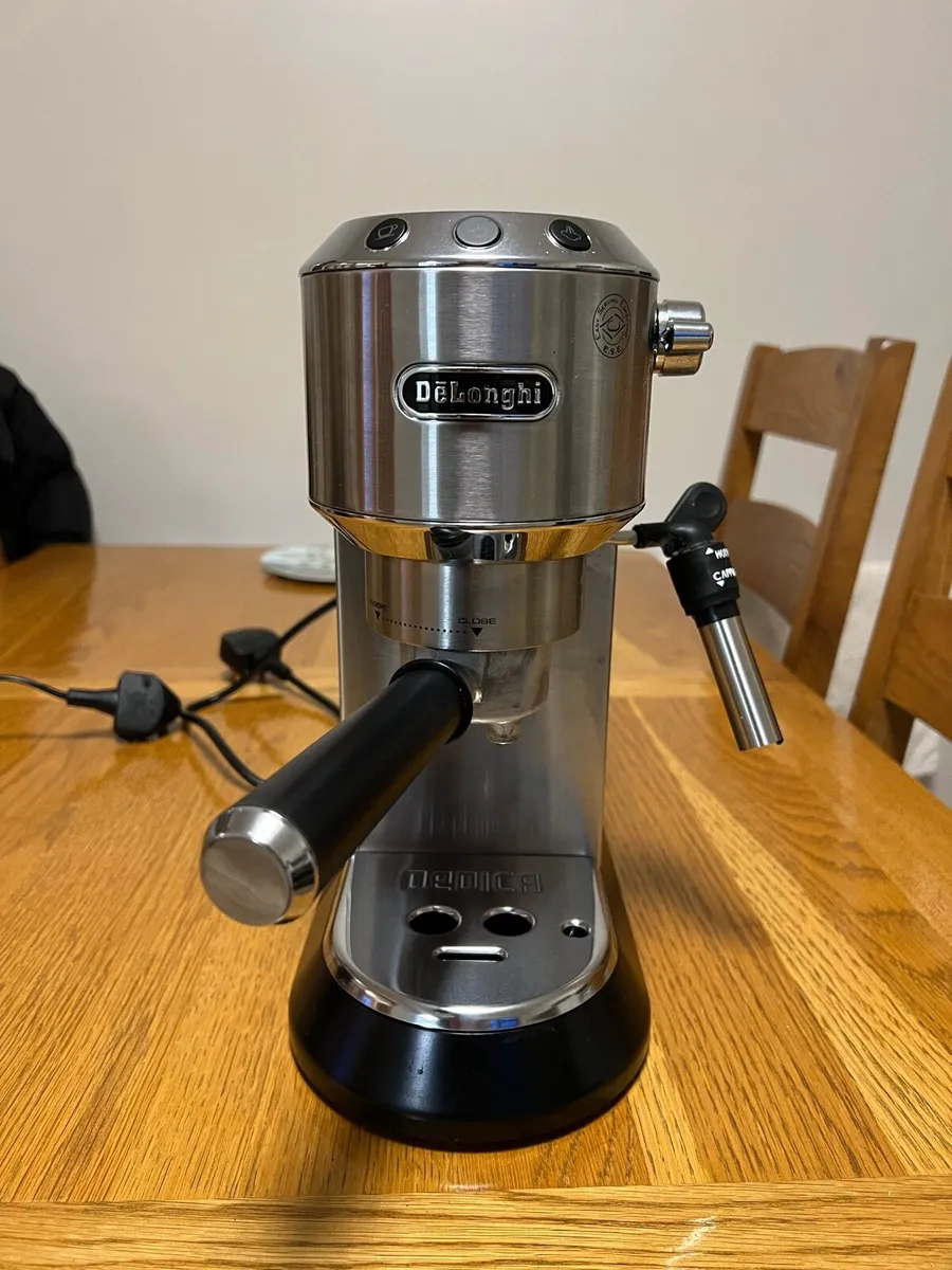 DeLonghi Dedica EC685M - Image 2