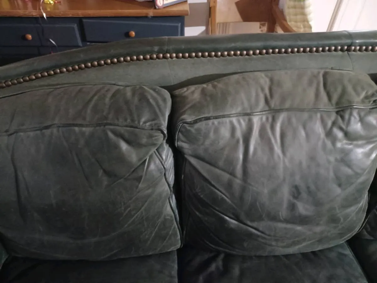 Couches - Image 4