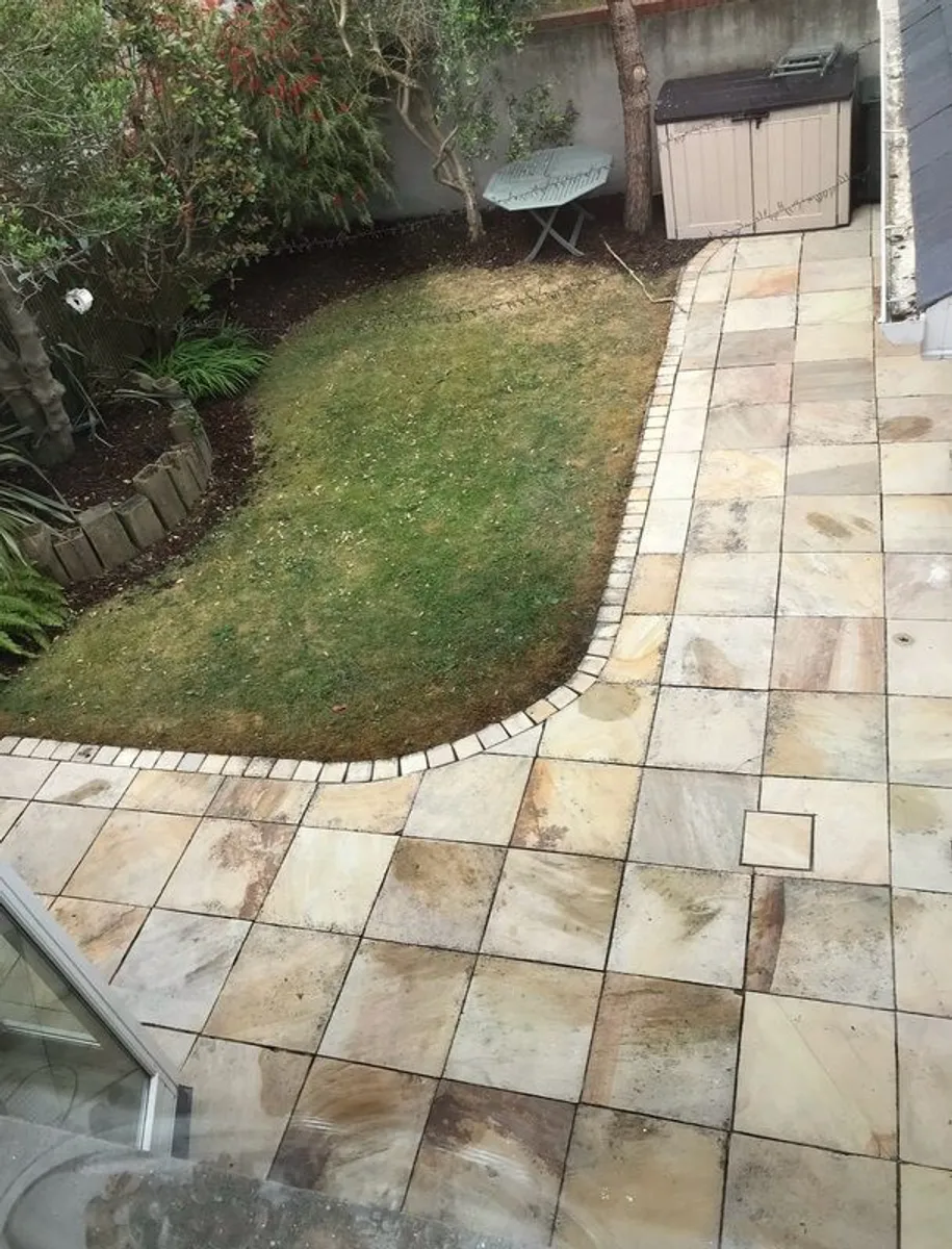 Sandstone paving - Image 4