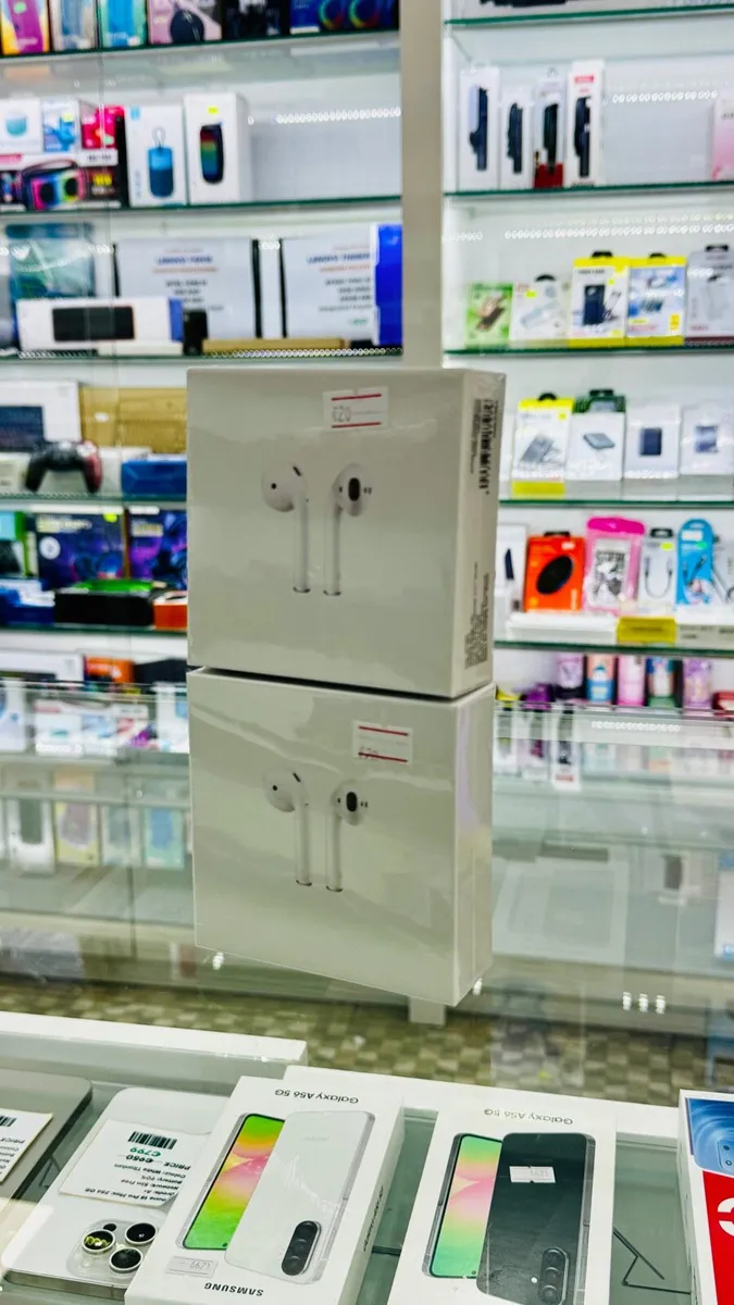 Bluetooth earphone ( generic AirPods 2nd gen )