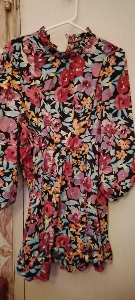 Crossdresser? Leatherlook lingerie.. vwigs. - Image 4