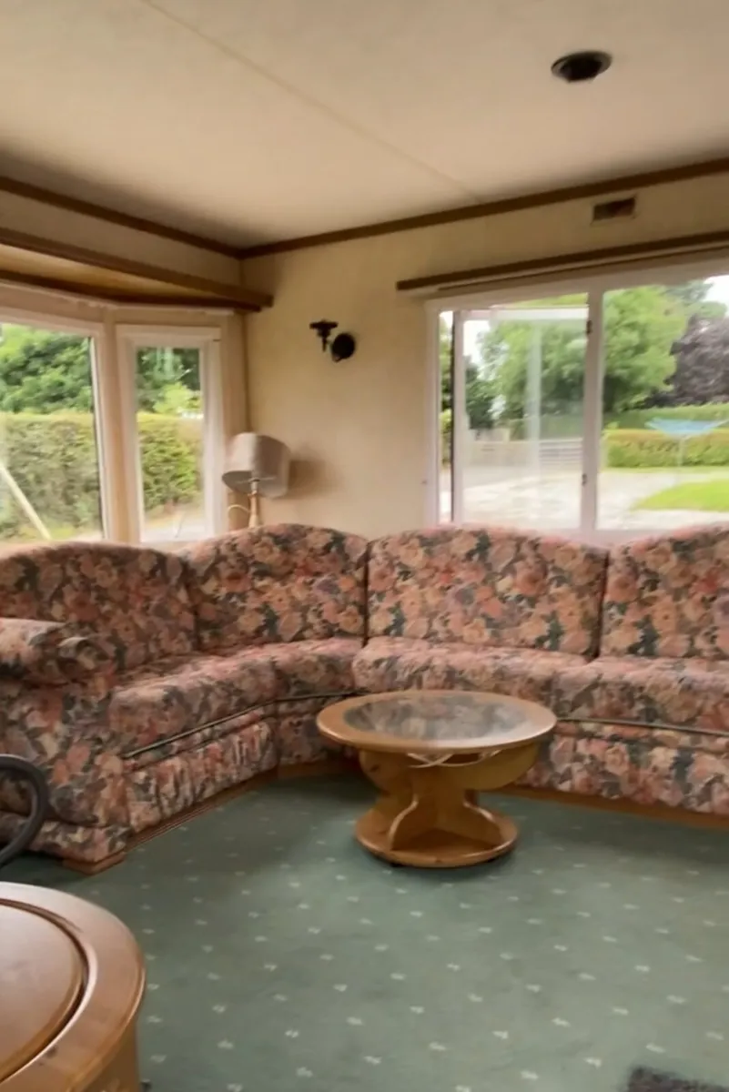 35 x 12 Willerby Bermuda Mobile Home - Image 2