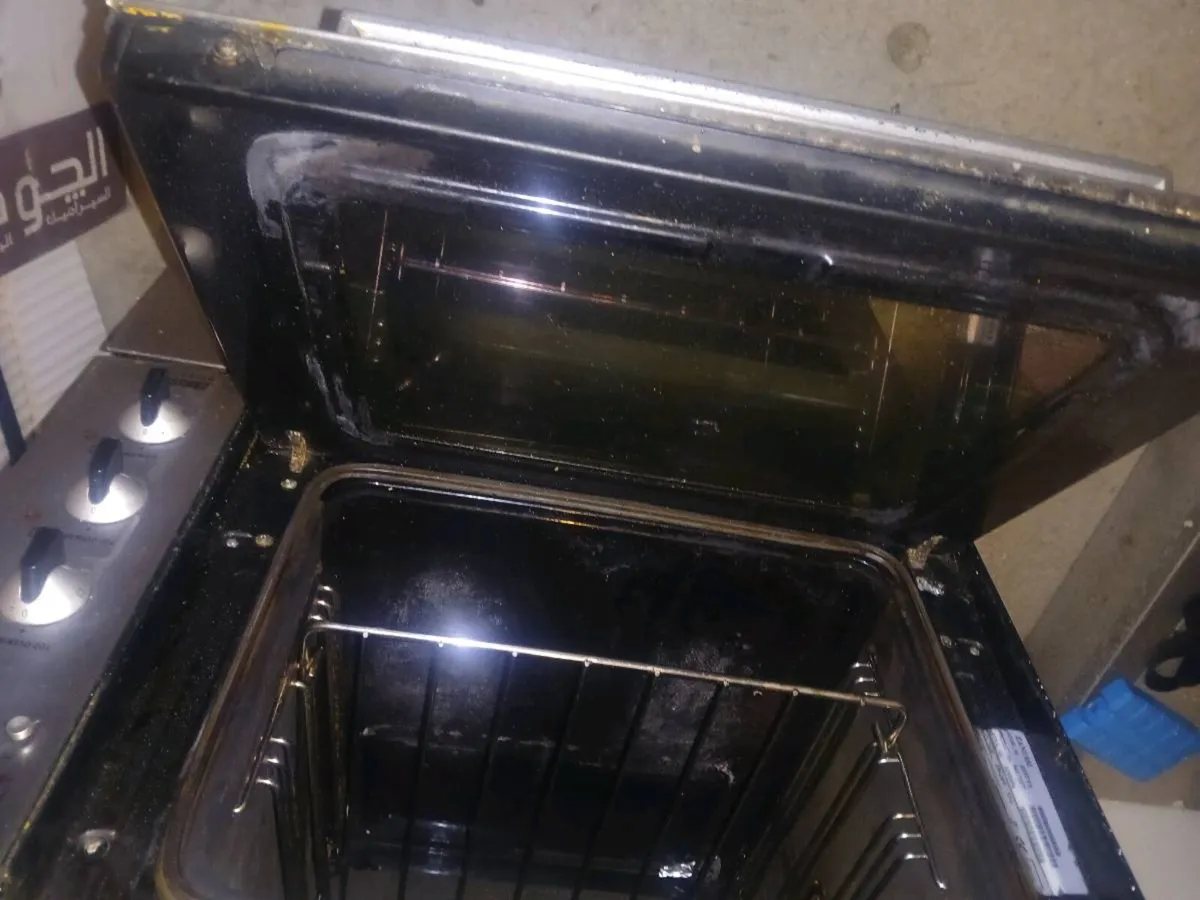 Oven - Image 2