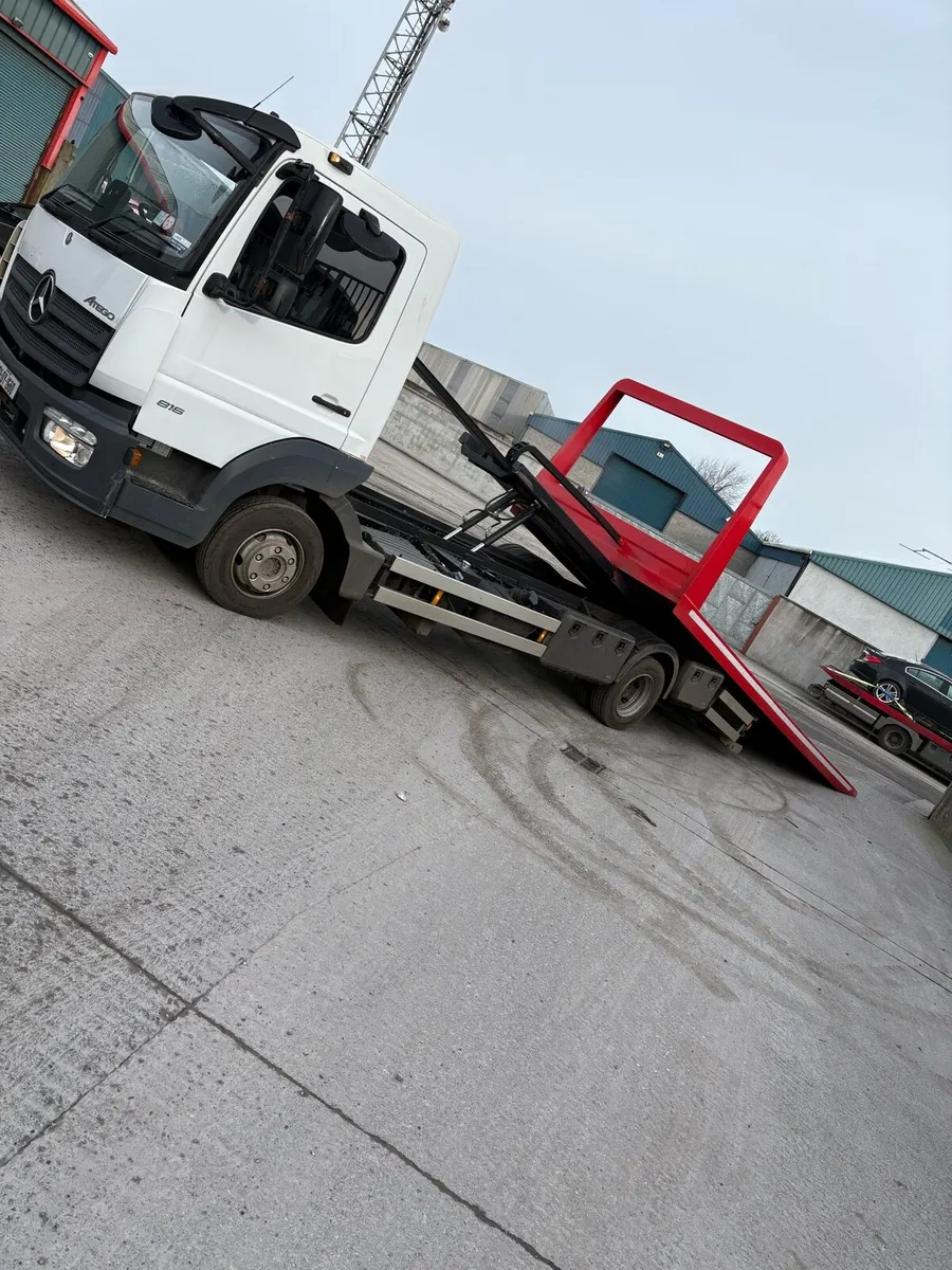 Recovery truck - Image 2