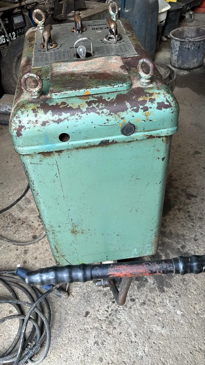 335amp oil cooled welder - Image 4
